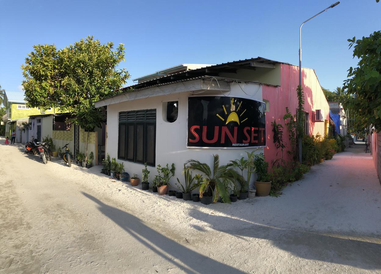 Sunset Holidays Huraa Exterior foto